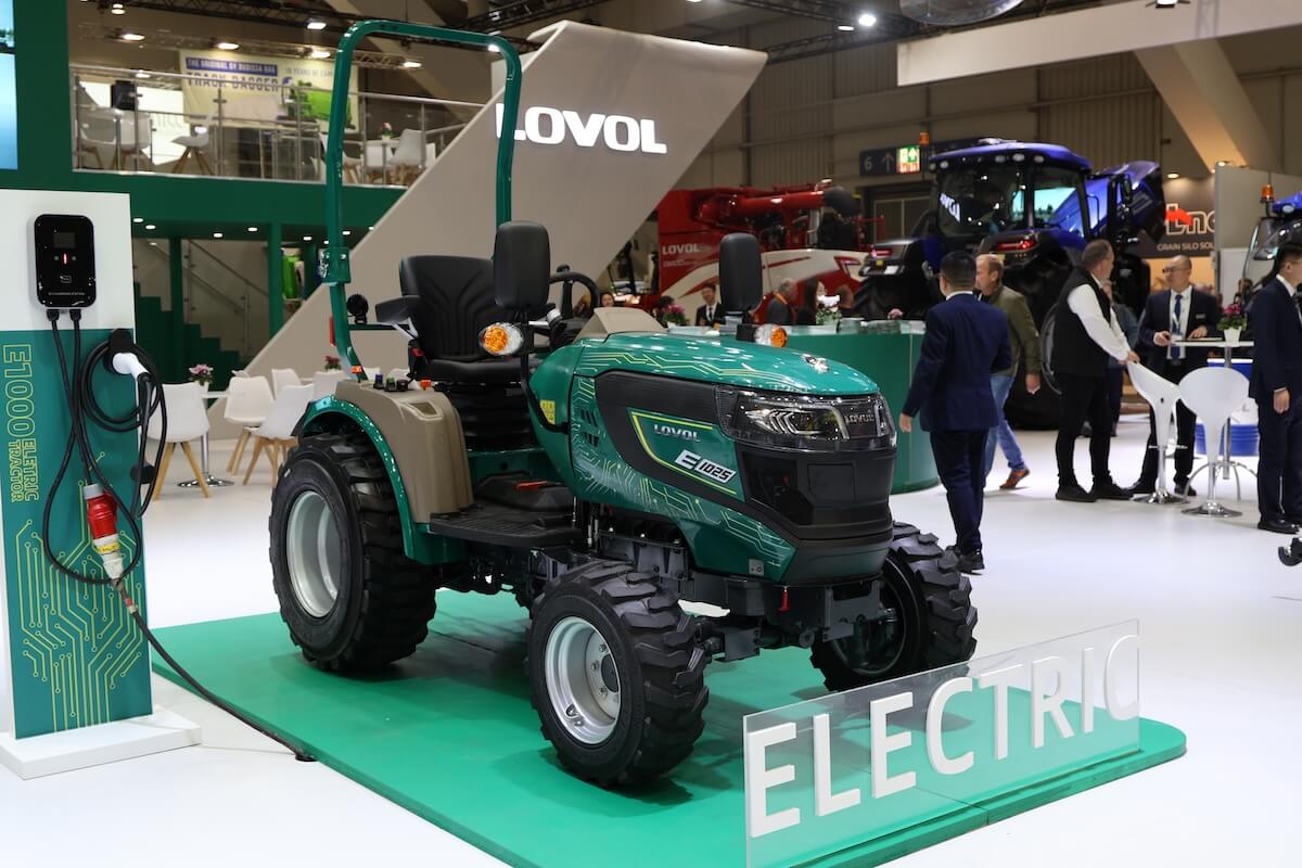 Il modello E1025 da 25 cavalli è il primo prototipo della gamma elettrica E1000 presentata ad Agritechnica 2025 da Lovol